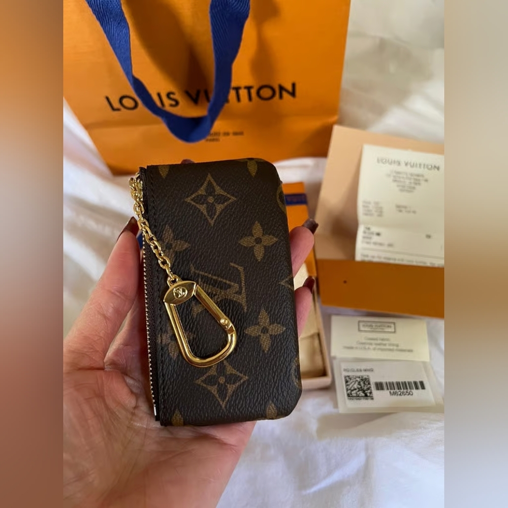 Louis Vuitton Key Pouch - Picture 3 of 7
